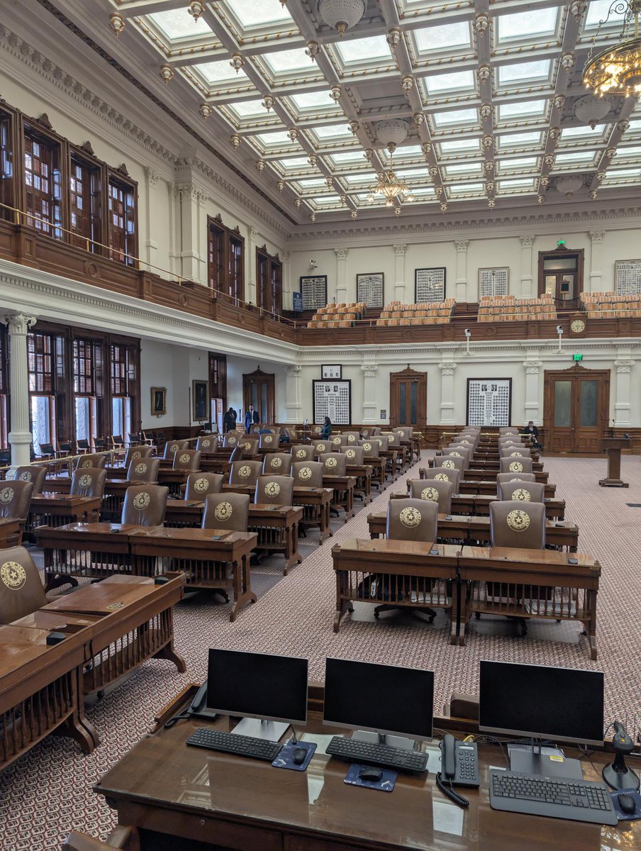 Katie Pratt (@katieonfox7) on Twitter photo "I refuse to sign. I will not agree to be in DPS custody. I'm not a criminal. I am exercising my right to resist and oppose the decisions of our government. So this is my form of protest." - State Rep. Nicole Collier <a href="/fox7austin/">FOX 7 Austin</a> "I refuse to sign. I will not agree to be in DPS custody. I'm not a criminal. I am exercising my right to resist and oppose the decisions of our government. So this is my form of protest." - State Rep. Nicole Collier <a href="/fox7austin/">FOX 7 Austin</a>