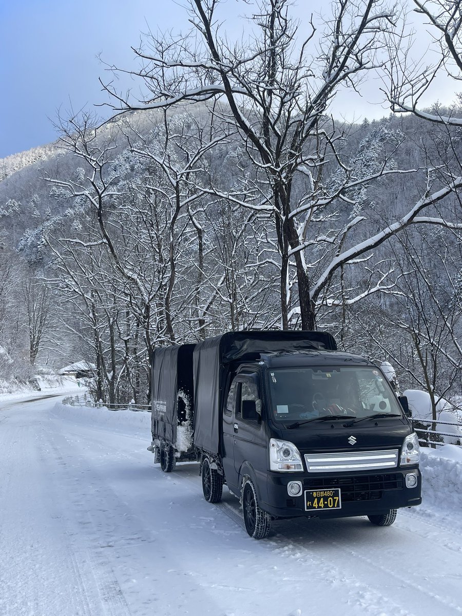 takebow8383's tweet photo. 宜しくお願いします🙇‍♀️

#軽貨物
#ハイエース
#1トン
#チャーター便
#北海道から九州
#軽フルトレーラー https://t.co/jACt0JJVo7