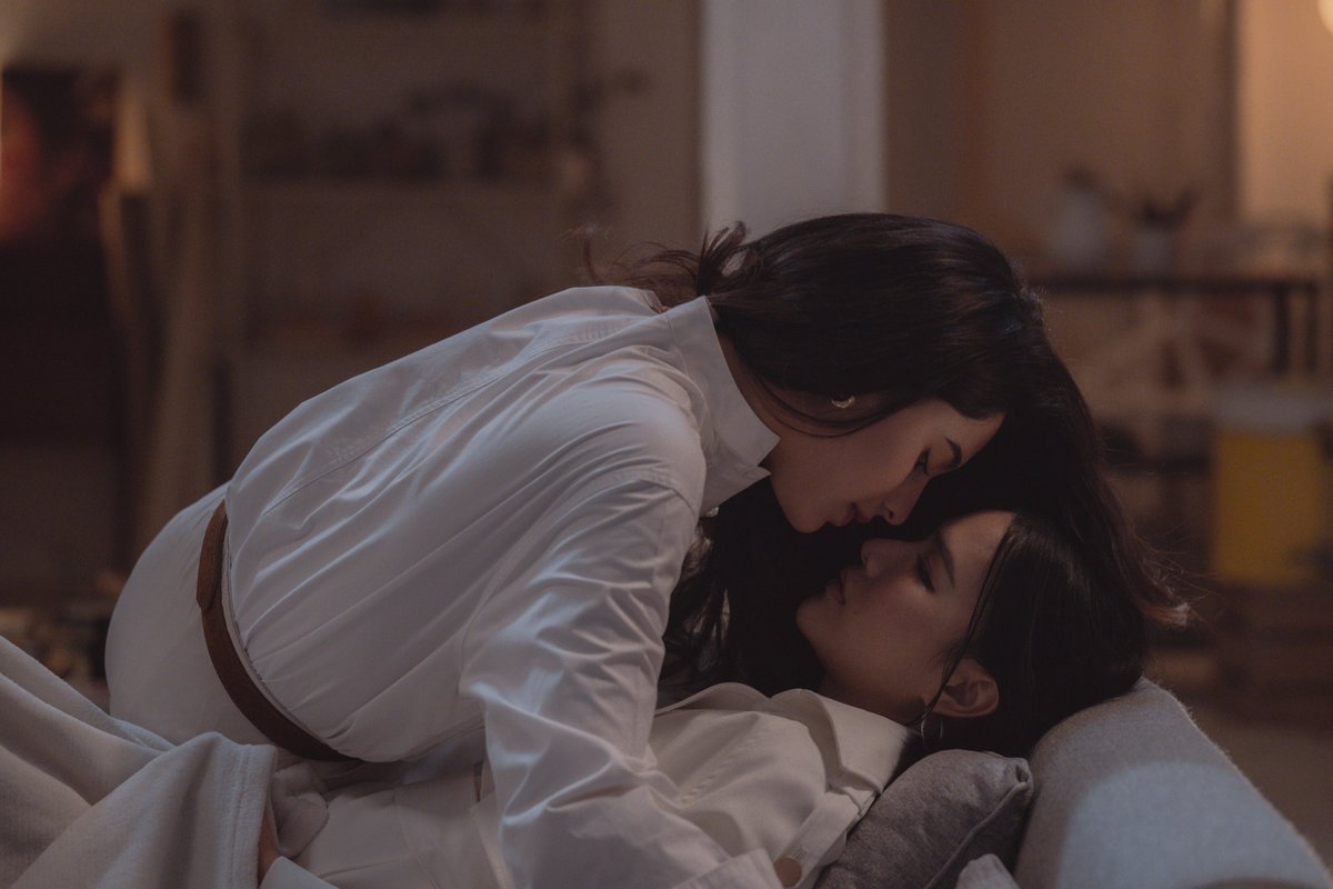 EPISODE 2 
TWISTED TURN : ลมเปลี่ยนทิศ  

📌พุธนี้ 20 สิงหาคม 
📌เวลา 22.30 ทางช่อง 3HD ดูมือถือกด 3plus
📌UNCUT เวลา 23.15 น. ได้ที่ Youtube: Motion Minds Entertainment   

#RollerCoasterTheSeries 
#รักขบวนนี้หัวใจเกือบY 
#nknaerun #pundao #shellybenda