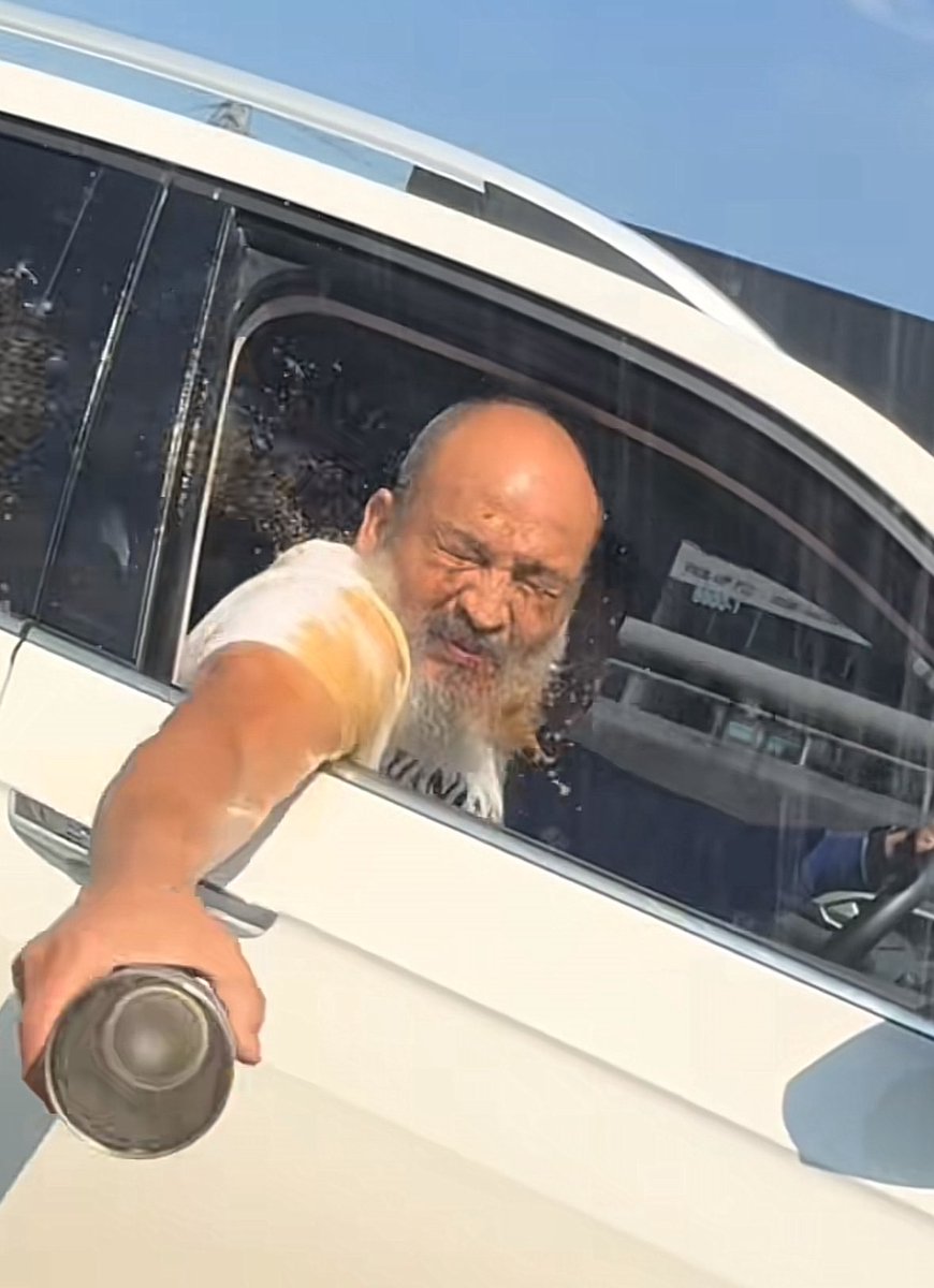 ¿Qué sentirá ese pendejo al haberse hecho viral por valer verga?
#LordCafé #LópezMateos