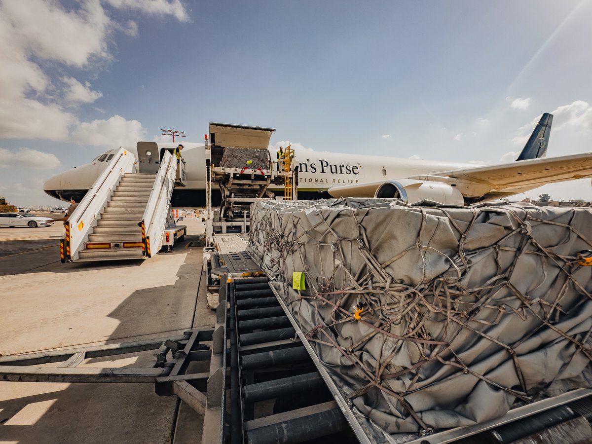 SamaritansPurse's tweet image. ✈️ On Friday, Samaritan’s Purse deployed our DC-8 and 757 cargo planes once again to the Middle East—airlifting over 88,000 pounds of life-saving food for suffering families in Gaza.

These sixth and seventh relief flights were a success, and the urgently needed supplies are now…