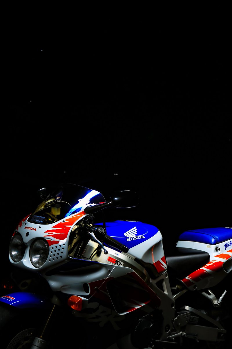 yot0893's tweet image. 名前:Yot
性別:男
年齢:29
住み:静岡 西部
愛車:#CBR900RR #SC28
好き:タバコ 金 ツーリング 西川貴教
一言：基本静岡を西か東にツーリングしてます。
#バイク乗りとして軽く自己紹介 
#バイク乗りと繋がりたい #バイクの日2025