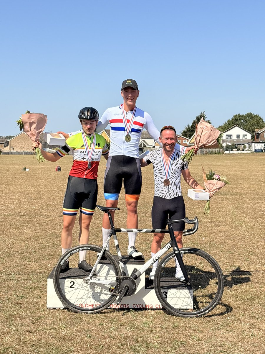 Great to get a stripey jumper. 8k National Champ Grasstrack
Thanks to <a href="/highwaycycles/">Highway Cycles</a> for sponsoring me and the event. <a href="/TLC_LiveTutors/">TLC LIVE</a> <a href="/PedalPotential/">Pedal Potential</a> <a href="/SaffronWaldenRT/">Saffron Walden RT</a> <a href="/Mattsautos83/">matts auto repairs</a>