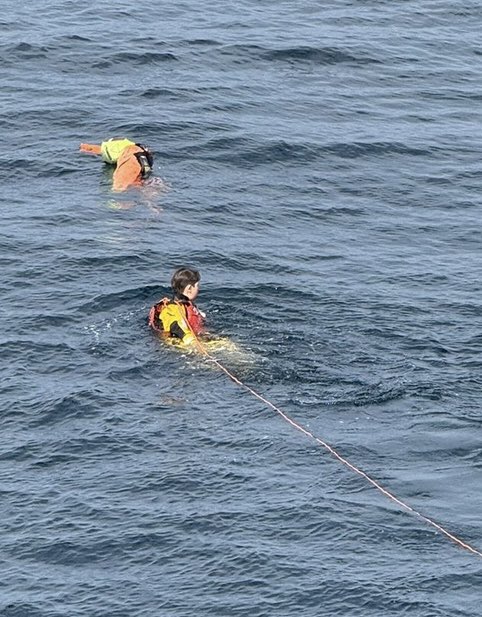 Our Reservist, AB Emily Boycott-Beck made a splash 💦 as the Swimmer  of the Watch 🏊‍♀️during Man Over Board exercise 🛟

Mobilised onboard <a href="/hms_tyne/">HMS Tyne</a>, Emily is fully immersed in Naval life and learning loads during the ship’s busy programme. 

BZ Emily⚓️ 

<a href="/RNReserve/">Royal Naval Reserve</a> <a href="/RFCAforWales/">RFCA for Wales</a>