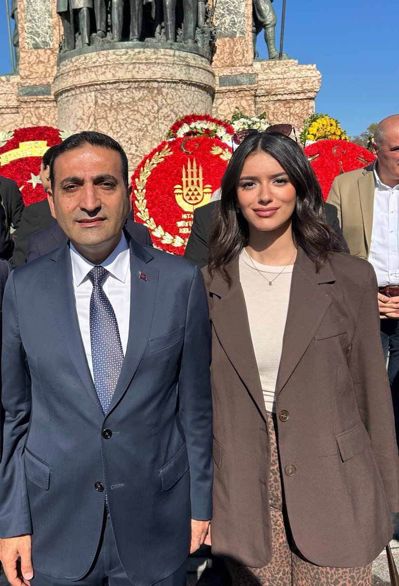 Sıla Bozatlı (@silabozatli) on Twitter photo Beyoğlu halkının iradesine uzanan bu kirli eli tarih affetmeyecek.
İnan Güney Onurumuzdur.
<a href="/inanguney/">inan güney</a> Beyoğlu halkının iradesine uzanan bu kirli eli tarih affetmeyecek.
İnan Güney Onurumuzdur.
<a href="/inanguney/">inan güney</a>