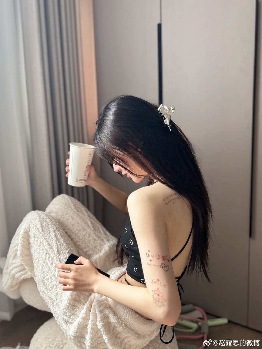 mochirooosy's tweet image. a thread of #zhaolusi weibo posts 📸