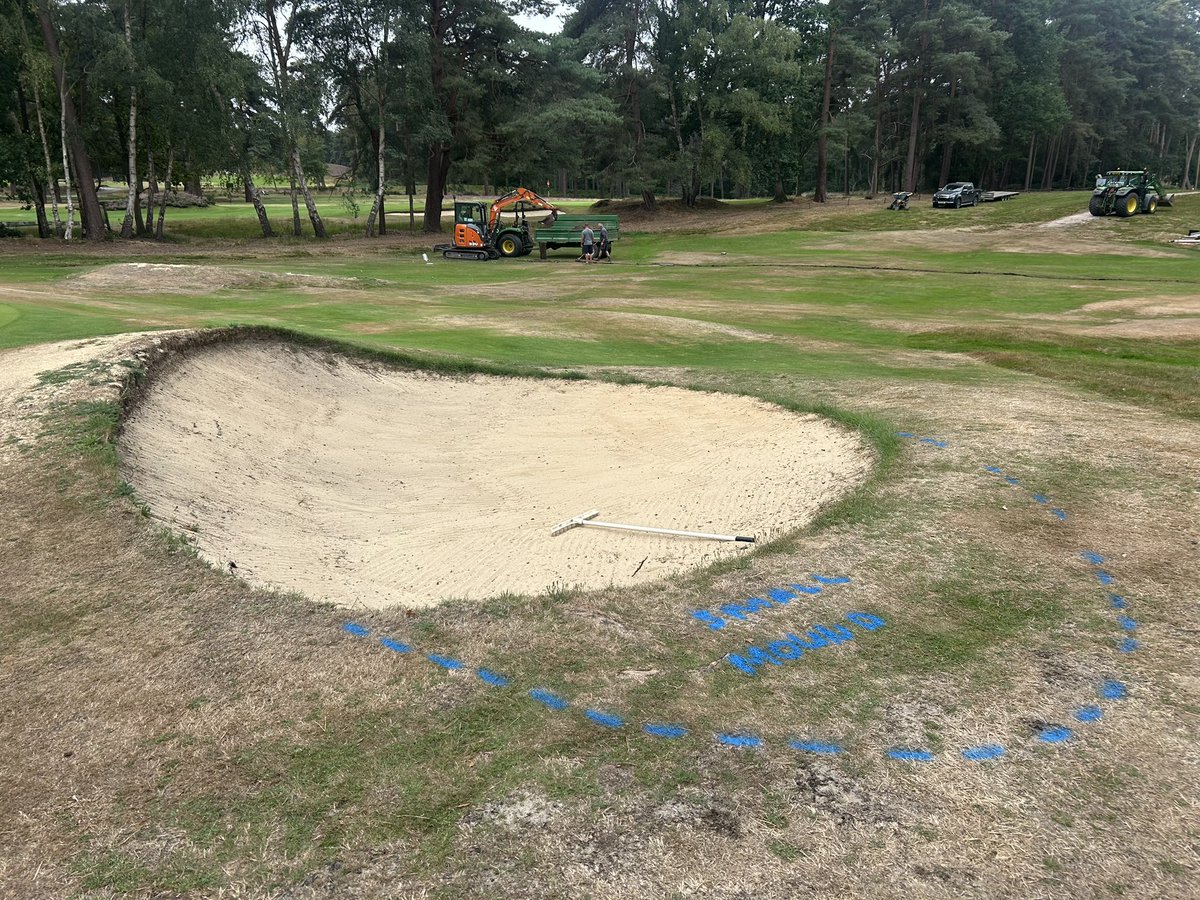 gregevansmg's tweet image. Another week another drainage project! @GolfShgc 10th hole upgrade keeping it playable in the winter #drainage #dry

#greenkeeping #greenkeeper #golf #golfcourse #agronomy #agronomylife #golfmaintenance