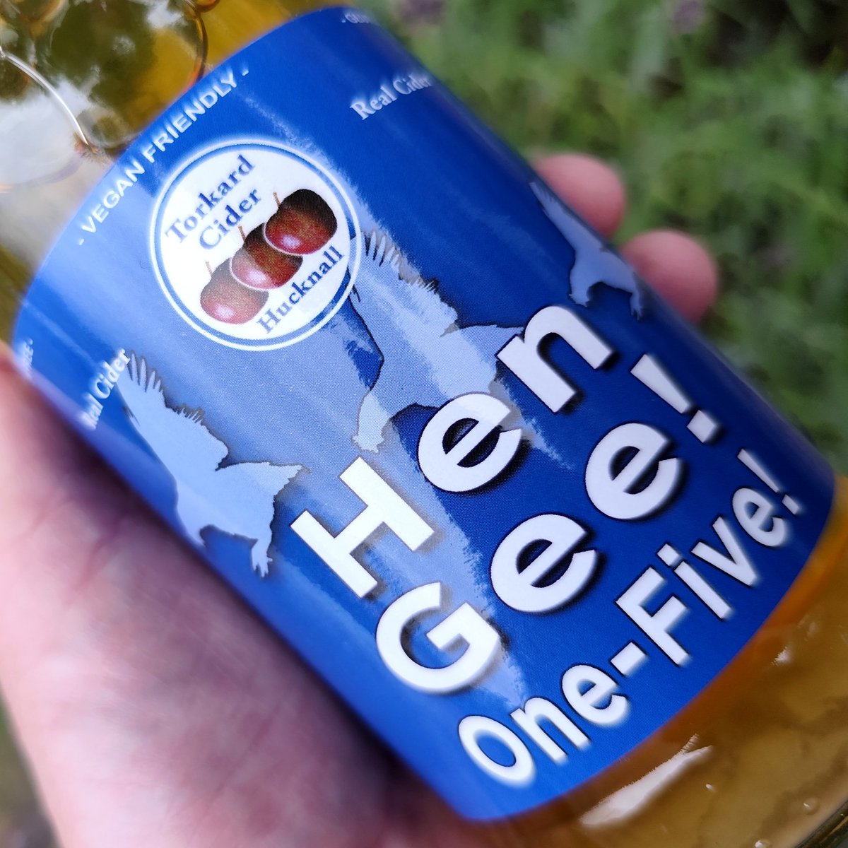 Best seller on our stall at Hucknall Food &amp; Drink Festival: "Hen Gee! One-Five!" 6.5%vol #cider.
The name is a play on Hucknall's postcode - NG15 - as the apples used were picked &amp; collected around the town. 
Currently available in Spelt &amp; Rye on Annesley Road in Hucknall. 👍