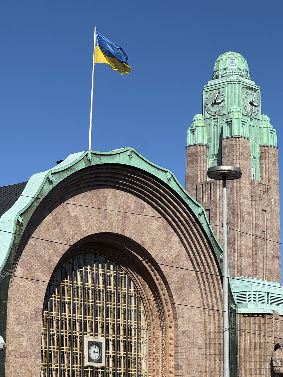 ivanscalfarotto's tweet image. Rientro in Italia dopo un viaggio nelle repubbliche baltiche e in Finlandia, ai confini con la #Russia. 
Qui è evidente una verità che troppo spesso si finge di ignorare: la guerra in #Ucraina non si risolve semplicemente con delle concessioni territoriali ai russi. 
A Vilnius,…