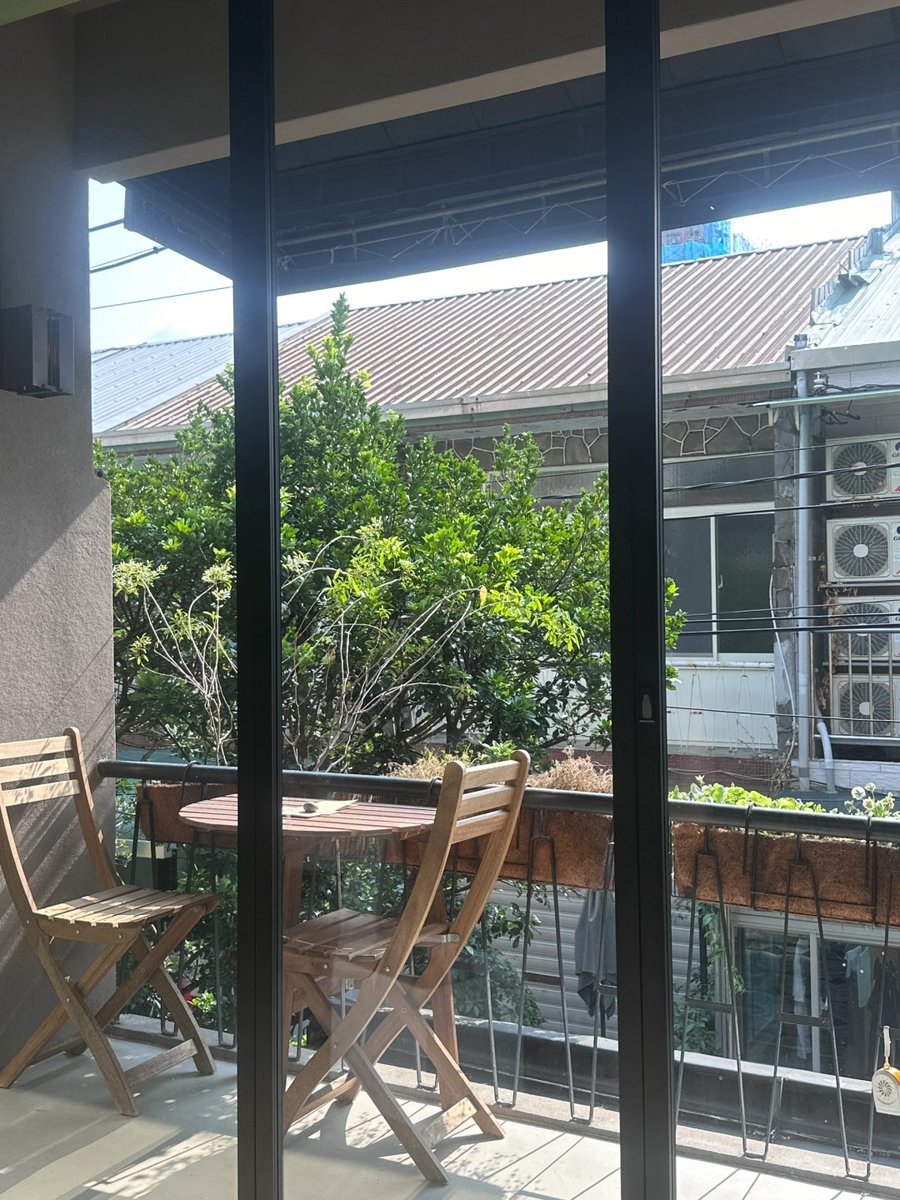 陽だまりのカフェテラスで、贅沢なスイーツタイム☀️🍰
ほっとする甘さと香りに包まれて、心も体もリフレッシュ🍮☕️✨
大切なひとときをここで過ごしましょう🌿💖