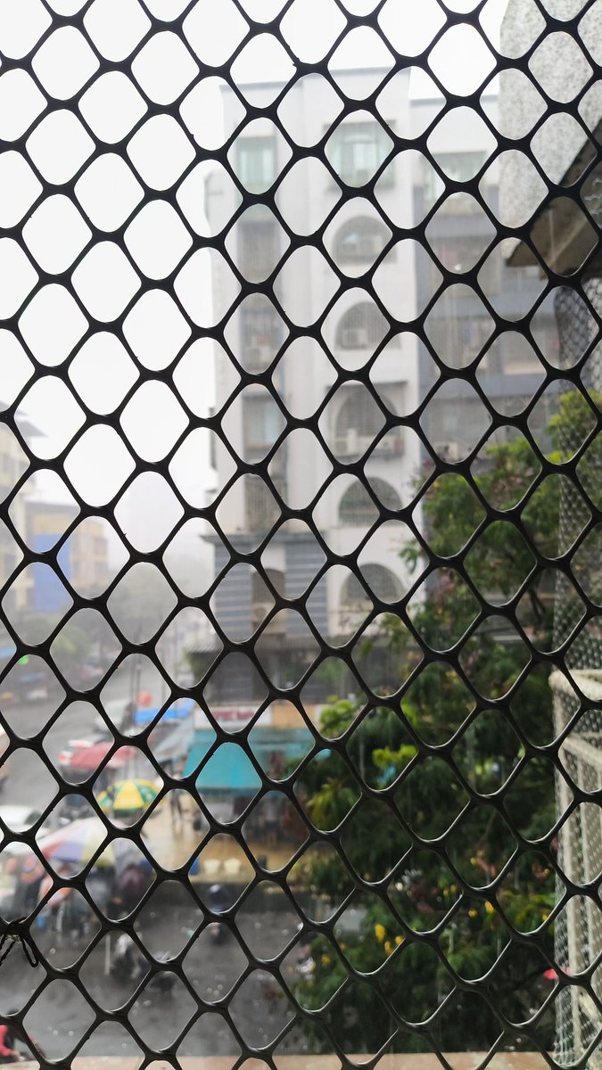 amitdabke's tweet photo. @s_r_khandelwal Heavy rains started at Mira Road https://t.co/PxrBQJuArV