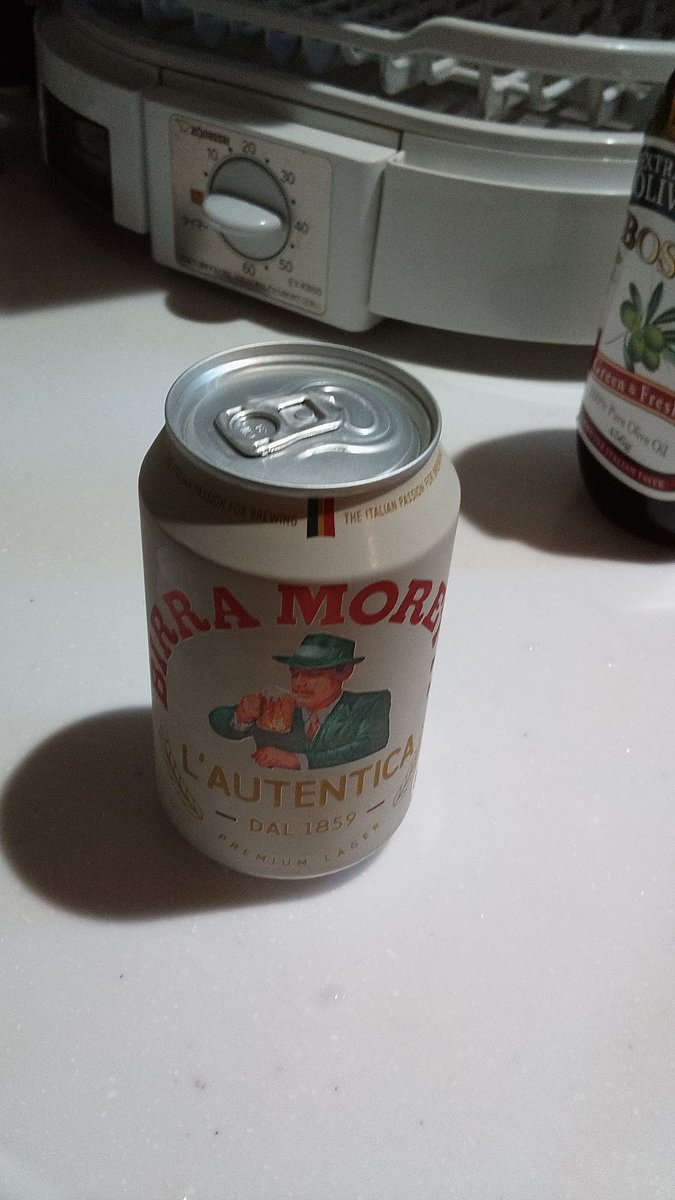 reddrag64988892's tweet image. 夕食が冷製パスタなら、やはり、ビールはモレッティにしよう。
そう言えば、この所、ペローニ(のナストロアズーロ?)のCMを良く見るようになりました。
あれもイタリアンによく合うから、入手し易くなると嬉しい。