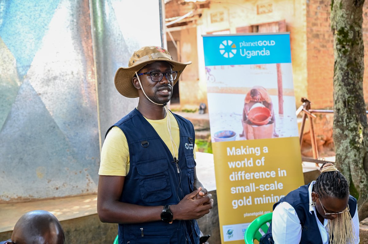planetGOLD Uganda (@planetgold_ug) on Twitter photo đź§µ What is Mercury-free gold? <a href="/SwizenErima/">Swizen</a>, planetGOLD technical consultant, answers this:
“It is gold extracted without using mercury, a toxic substance widely used in artisanal & small-scale gold mining in Uganda." 
Here’s why it matters & the alternatives:
#MakeMercuryHistory đź§µ What is Mercury-free gold? <a href="/SwizenErima/">Swizen</a>, planetGOLD technical consultant, answers this:
“It is gold extracted without using mercury, a toxic substance widely used in artisanal & small-scale gold mining in Uganda." 
Here’s why it matters & the alternatives:
#MakeMercuryHistory