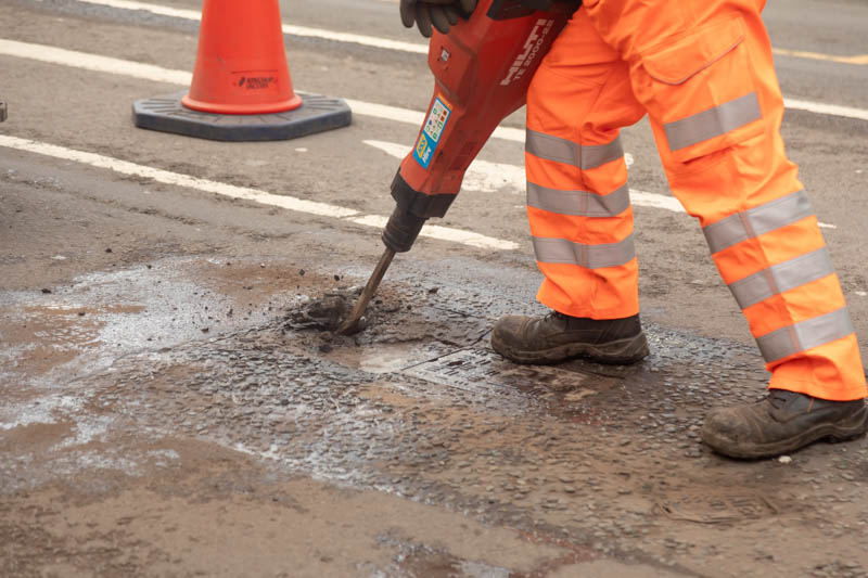 You can report any highway issues you come across while travelling through the @Cheshireeast network online at: 

cheshireeast.gov.uk/highways_and_r…. 

Reporting via our online tool is the quickest and most efficient way to report highway issues in Cheshire East #workingforyou