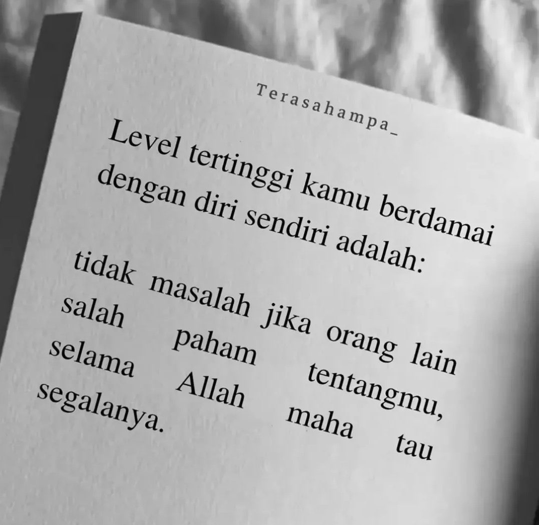 Sekarang udah ga peduli sama penilaian orang lain 

Kadang ada yang pengen terlihat tinggi dengan menjatuhkan orang lain