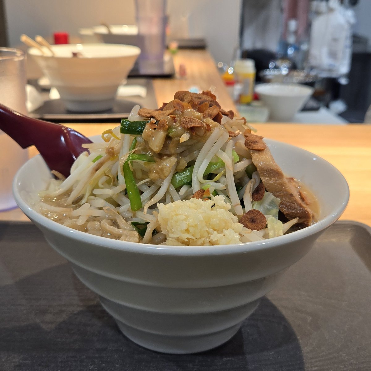 昨夜の背徳MAX！ぶーちゃんへ😊
まぜそばにライス小と半殺しキムチを頂きました🍜✨️
そういえばこないだスタミナのやつ食べたな😋
ごちそうさまでした！ご一緒頂いた
お三方、ありがとうございました😄
しおちゃん<a href="/JirouK_Ramenman/">しおちゃん</a>
かっさん<a href="/terusorao/">かっさん</a> 
みーさん<a href="/mii_ra_menyama/">みーみーご飯age39❌①w山梨ラーメン&色々グルメ🍽️&日常時事ネタ多め</a>