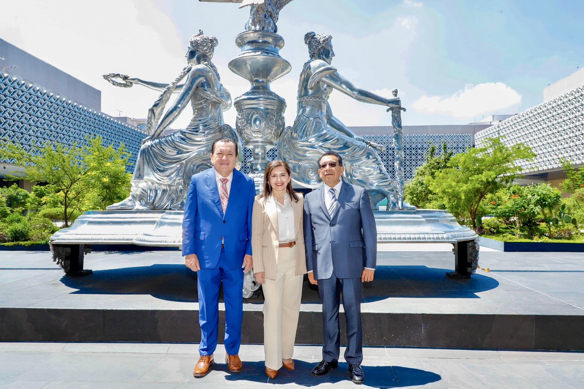 Viridiana Leon tweet media