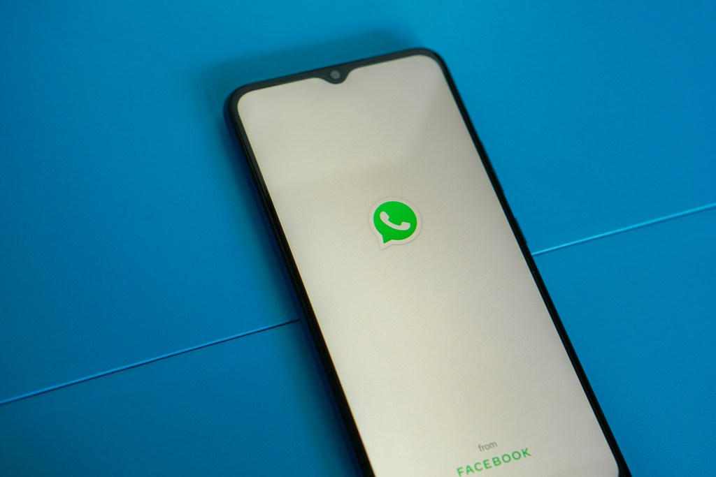 indicanews1's tweet image. WhatsApp Rolls Out Updates, Enhances Calling With Scheduling
#WhatsAppUpdate #SmarterCalls #CallScheduling #GroupCalls #RaiseHandFeature #EmojiReactions #DigitalCommunication #TechUpdate #MessagingApp #EndToEndEncryption #WhatsAppIndia #indicanews
indicanews.com/whatsapp-rolls…