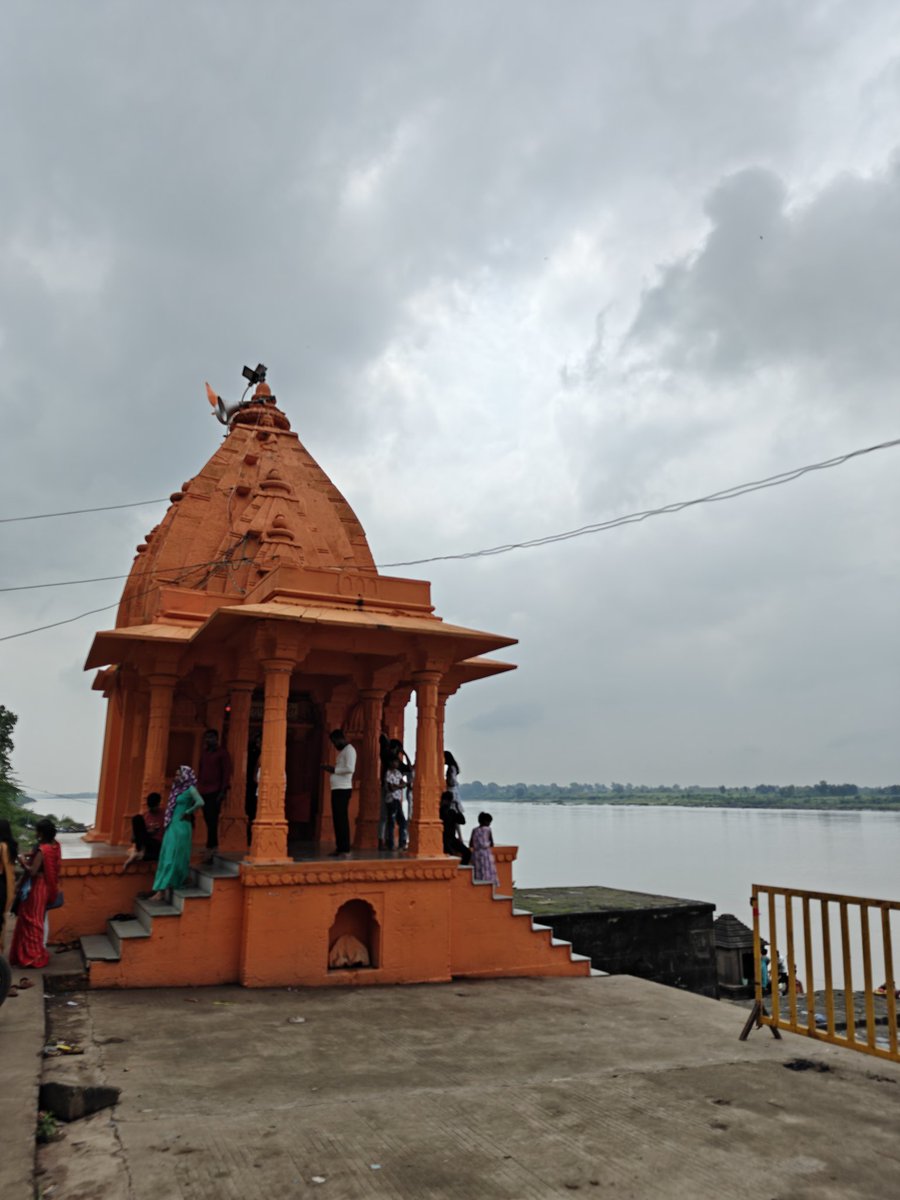 ManishJohari8's tweet image. Post or quote  your orange  photos.

#narmadaGhat #Maheshwar