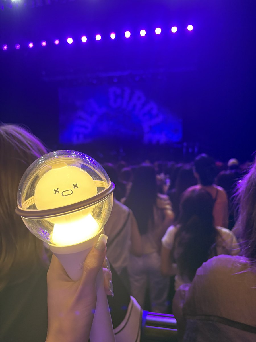 cchh_25's tweet photo. 久しぶりすぎて誰だよって感じかもやけど
しれっと大阪まで会いに行ってました���笑
完全体になるまで浮気しまくってたけど
ぴょんぴょん飛び跳ねてライブ楽しませてくれる
えぬふらがやっぱり好き〜❣️❣️ https://t.co/2Oa411o0Ny