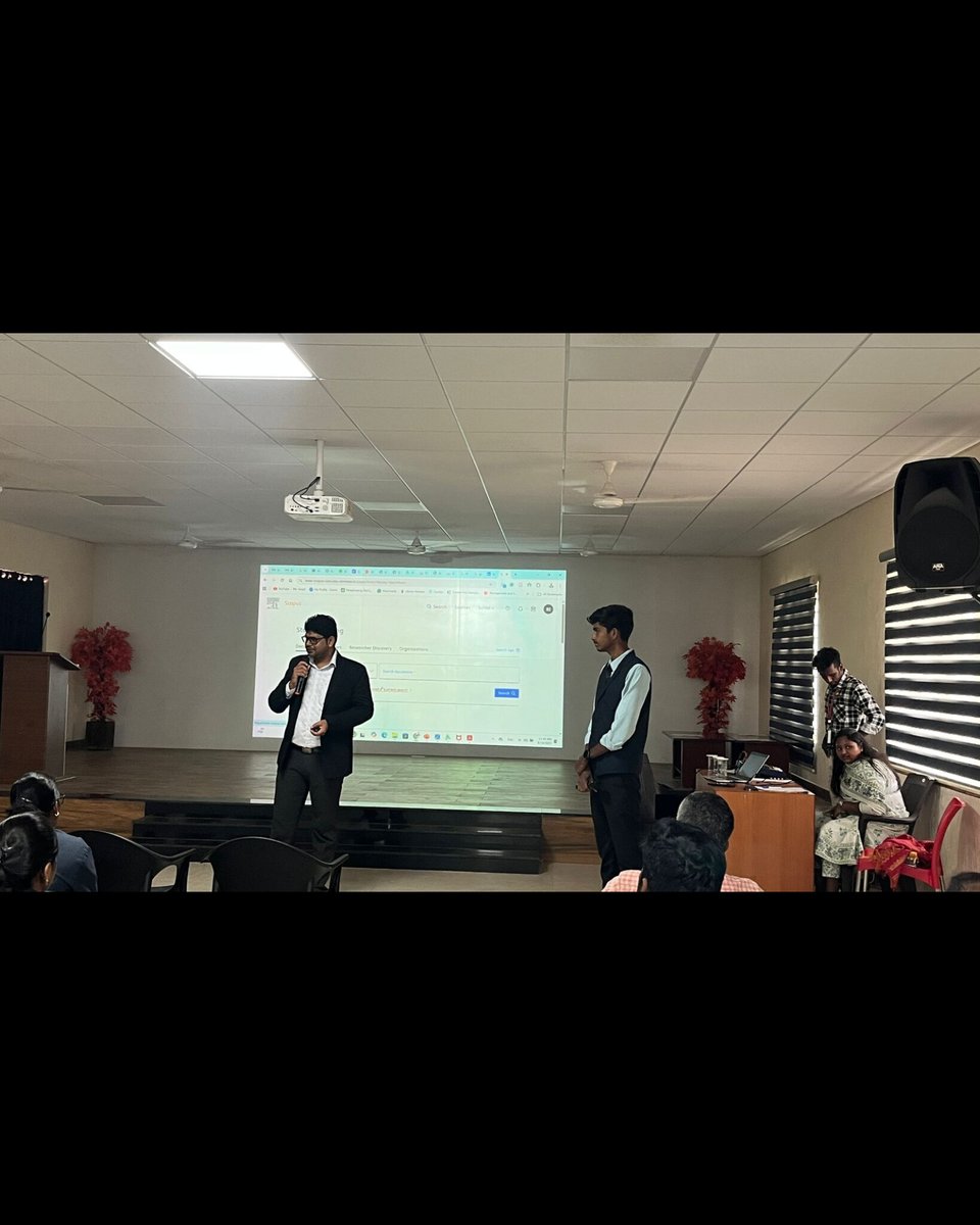 Kathircaas's tweet image. Kathir College of Arts and Science proudly hosted a Faculty Development Programme on “Unlock the Potential of AI Tools for Research” 💡🤖.
With insightful sessions 
#KathirCAAS #KathirCollegeOfArtsAndScience #FacultyDevelopmentProgramme #AIForResearch #InnovationInEducation