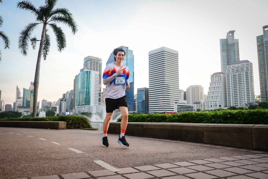 njnnii_1X9X's tweet photo. วิ่งนะวิ่งนะแฮมทาโร่~ (พูดแบบห้ามใส่ทำนอง 🐹)

PEAT RUN FOR MOM 
#Peatwasu #RunformomxPeat   
#Runformom #RunForMom2025 
#IQSPORT #IQHERORUNCLUB https://t.co/tzGMkwNaK0