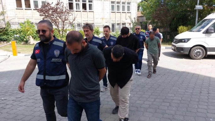 Kars'ta sahte "savcı" ve "polis" yakalandı!
karsolay.com/kars-ta-sahte-…
#kars #SonDakika