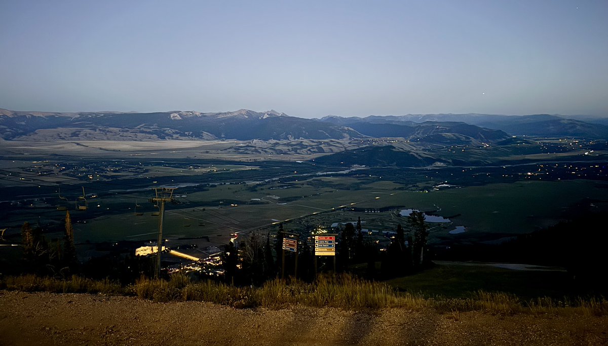 Wyoming is a major 🇺🇸 state leader in crypto. DUNA, SPDIs, the first  state stable with @wyostable (@aptos ranked at the top of the blockchains!)  and more to come. Also, incredibly beautiful