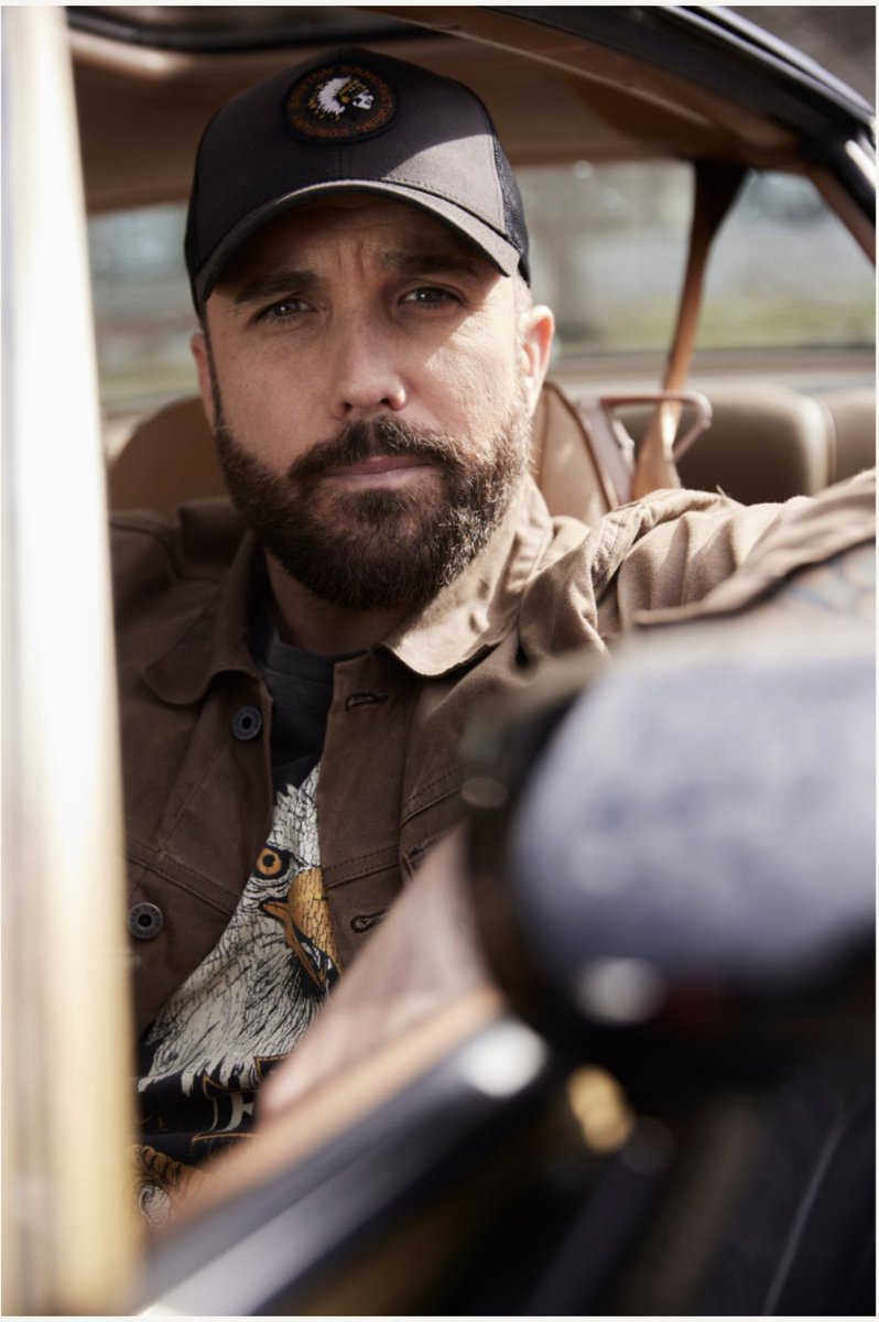CMNI_More_Music's tweet photo. With a powerful punch of new music: the reflective "#When?" and the tender "#SummerOfUs." These two singles showcase...
#TylerRich's Dual Release: A Summer of Urgency and Enduring Love - By #ChristianLamitschka at #CountryMusicNewsInternational #Magazine https://t.co/v51wAolW1Y https://t.co/uHJvFwjWeh