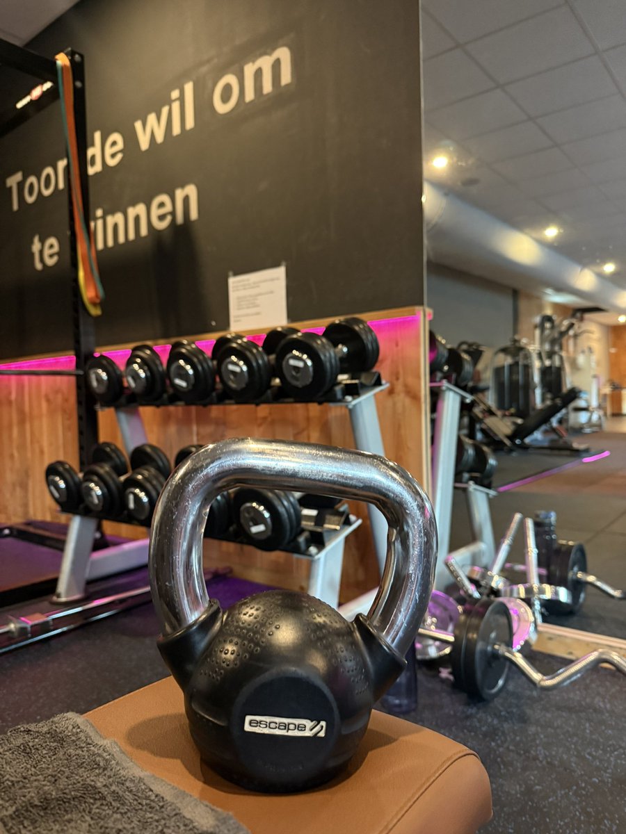 Gm All. ☀️

Wake up and get that first task done. 

It will set you up for more tasks completed. 😎

The wall says;

“Show the will to Win”💪🏻
#HealthIsWealth #PoG