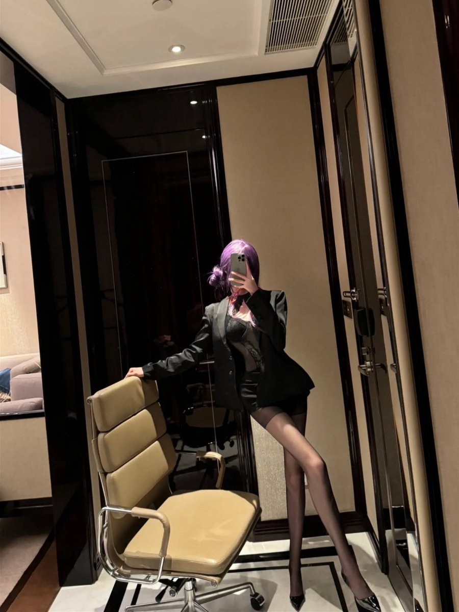 不怪你，承认自己不被喜欢的人喜爱是一件很难的事，不怪你。 
<a href="/MaecMax/">小妹の日常</a>｜<a href="/QnewHome/">皮卡丘日记</a>
<a href="/DaecMax/">纯情大叔</a>｜<a href="/SnewHome/">女生宿舍👑宿管</a>
<a href="/GaecMax/">小妹亭亭</a>｜<a href="/GnewHome/">✨小火龙甄选</a>
<a href="/WaecMax/">大猫的屋子（收5000-10W粉丝号）</a>｜<a href="/DnewHome/">丽人网 📷</a>