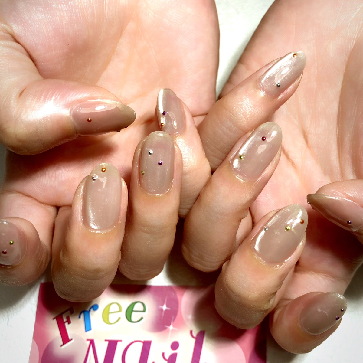 freenail2012's tweet photo. #フリーネイル
#galassmagnet
#colorfulstuds
#simplenail https://t.co/zkVICORvGp
