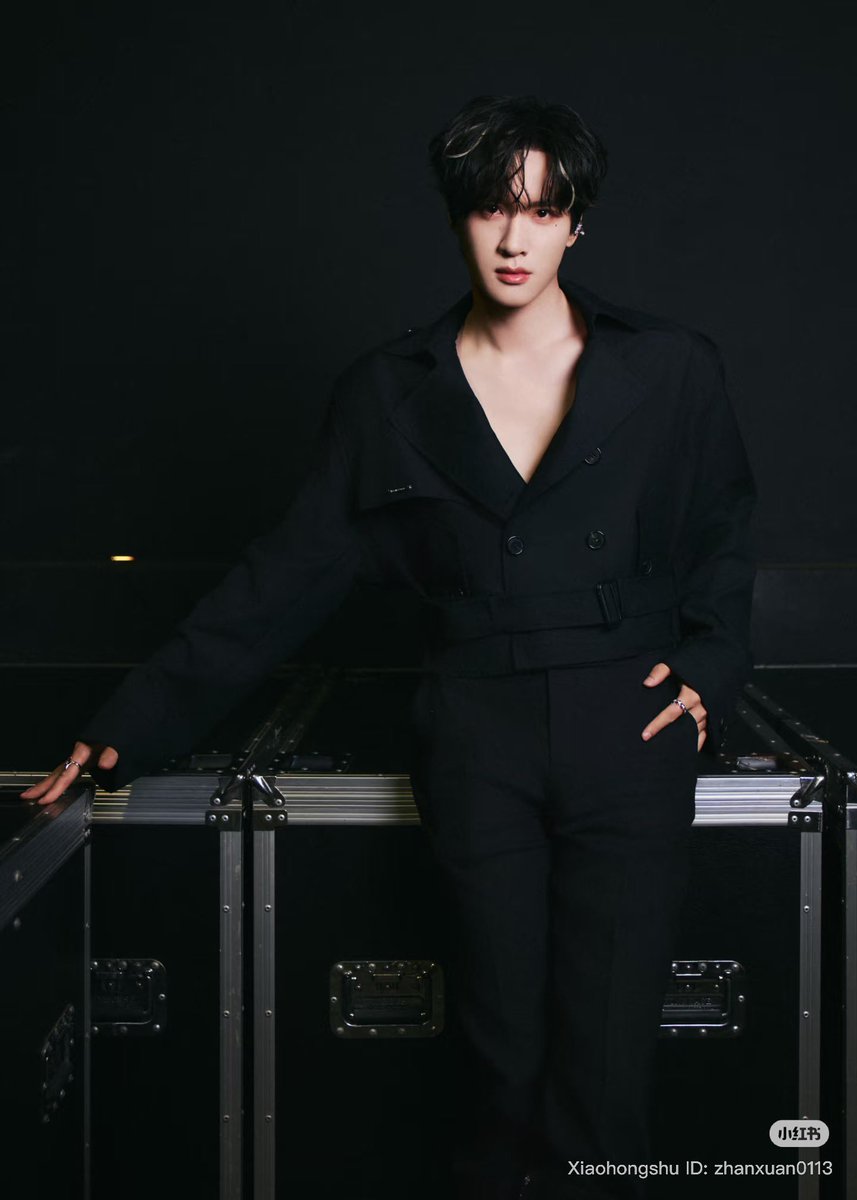 Xiaohongshu update #展轩

音乐 灯光 味道 记录幸福瞬间
#今天干点啥 #车干日常

(เสียง แสงไฟ และกลิ่นหอม ละพี่จ่านบอกว่าเป็นช่วงเวลาแห่งความสุข ก็คือน่ารักมากก ทางนี้ก็มีความสุขมากๆเหมือนกันเลย (อัพรูปที่ไทย))

#ศัตรูหัวใจคือแฟนใหม่ผมเอง
#RevengedLove #逆爱
#ZhanXuan #จ่านเซวียน