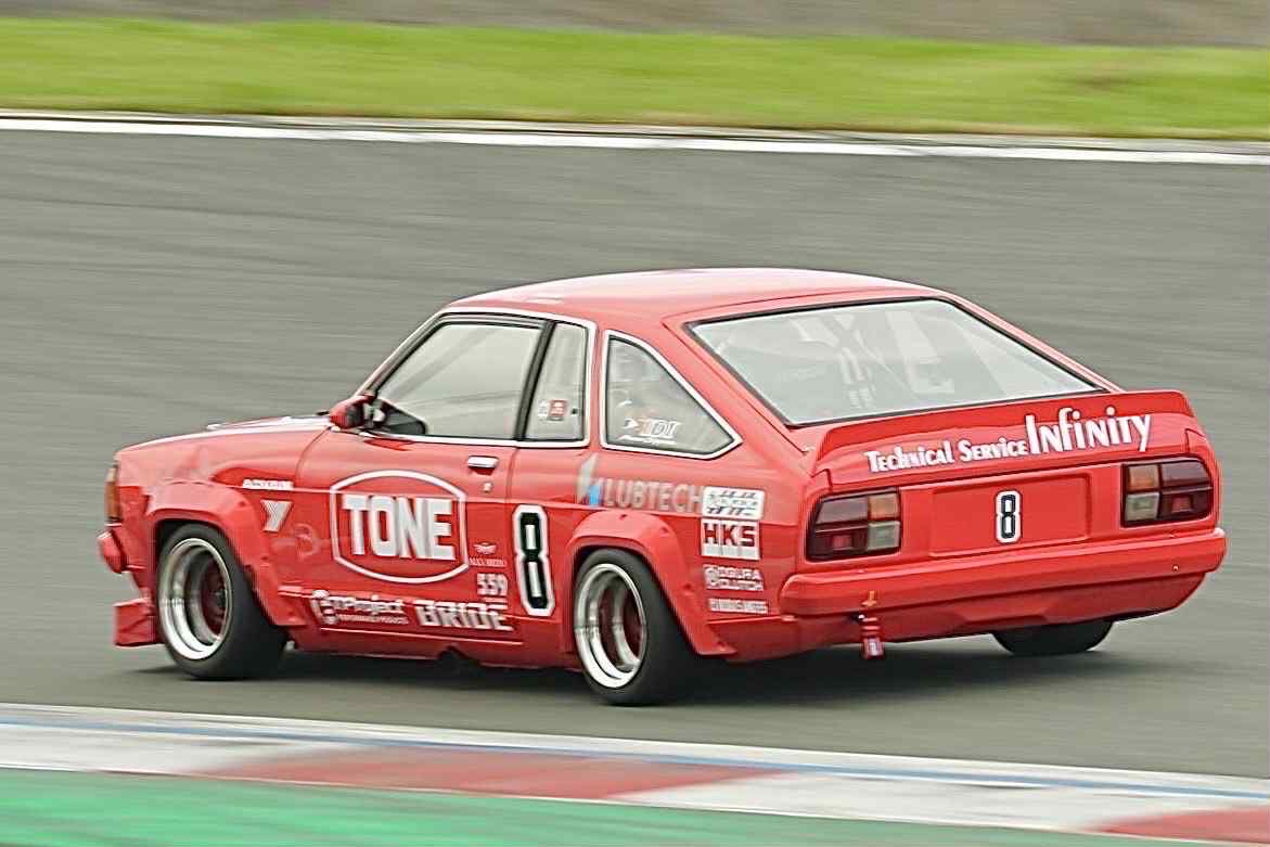 JAF公認レース』「富士マイナーツーリング2025」に真っ赤なマシンが