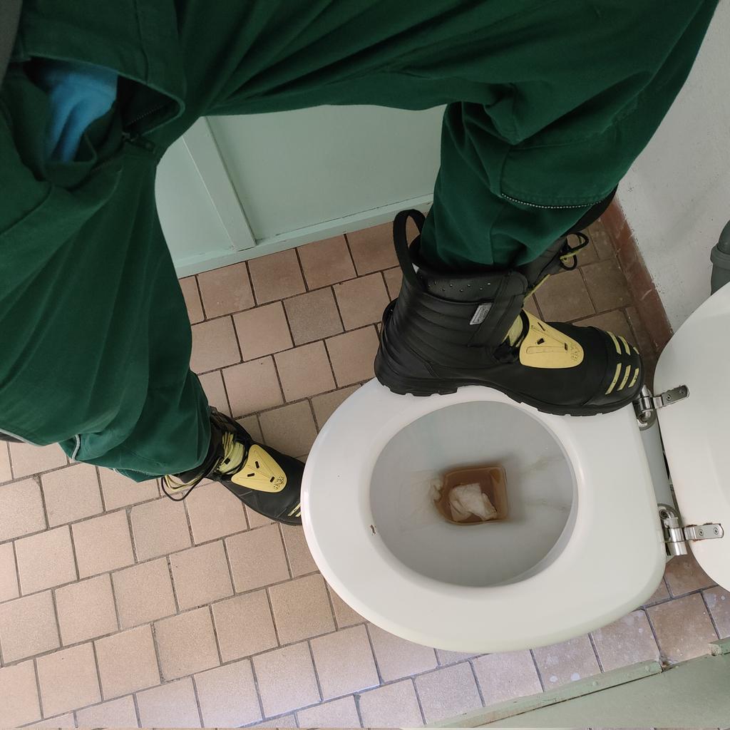 wasyl (@dunlopworke) on Twitter photo 