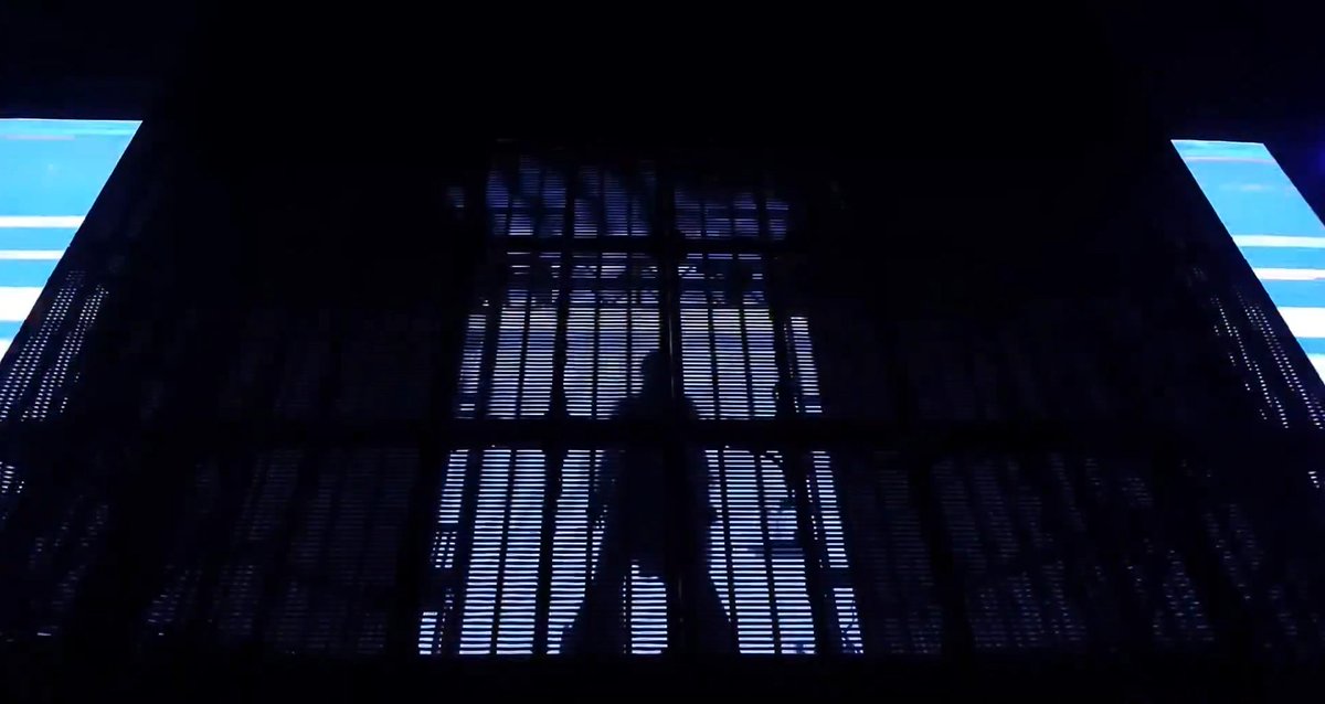 TwanchoCh's tweet image. Im still remembering this moment, the very last minute of that white screen and all of the sudden she appears, the whole place is screaming and she just stands there before starting with Usseewa... this woman IS the best artist in the world right now, i have no doubts...