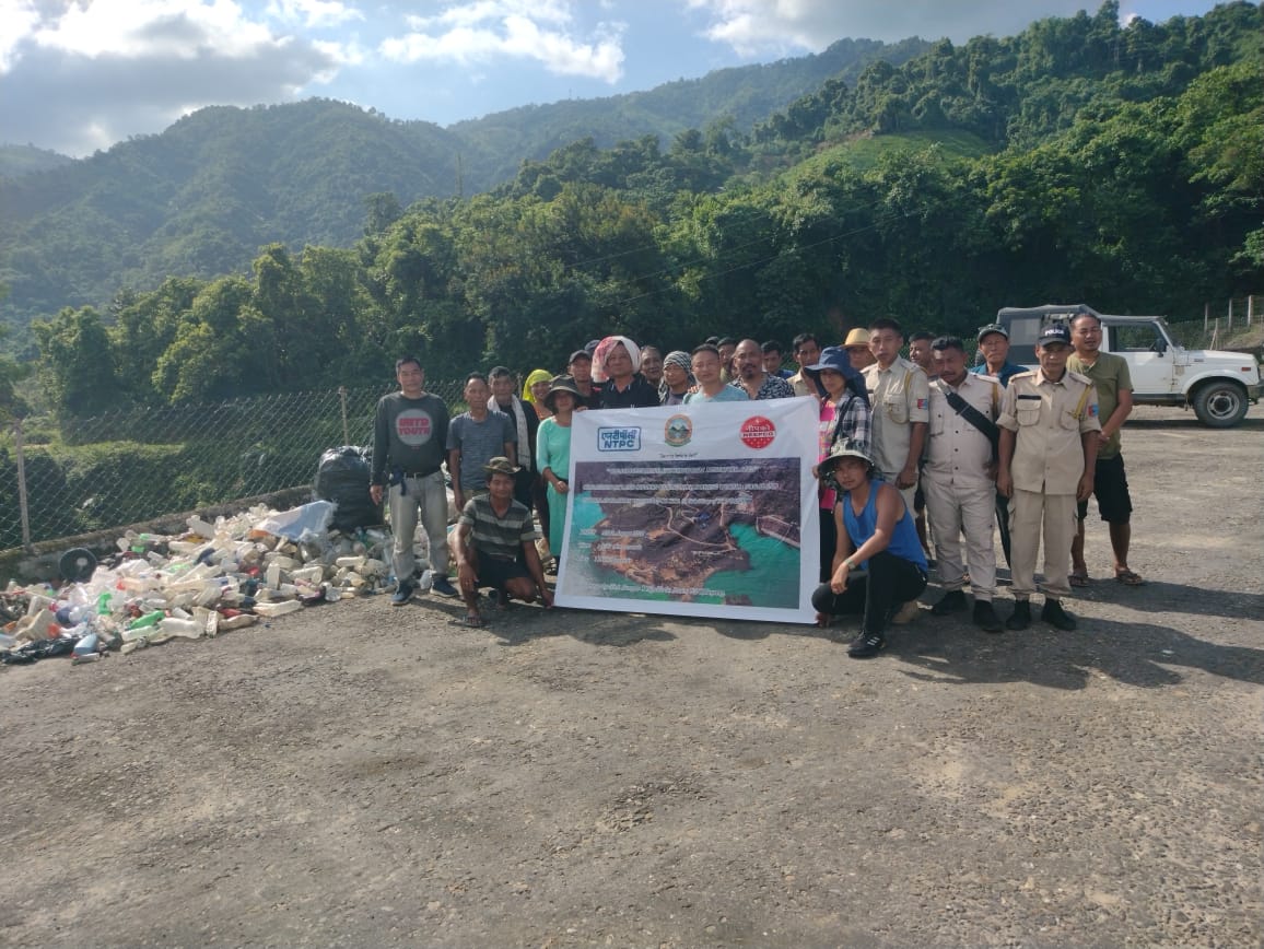 𝟓𝟎 ʏᴇᴀʀꜱ ꜱᴛʀᴏɴɢ. ᴘᴏᴡᴇʀɪɴɢ ᴀʜᴇᴀᴅ
Community in action!
The Land Owners' Union, with support from DHPS, conducted a cleaning drive at the Dam &amp; Reservoir area of Doyang Hydro Power Station.
A step towards protecting our environment
#cleanenvironment #communityfirst