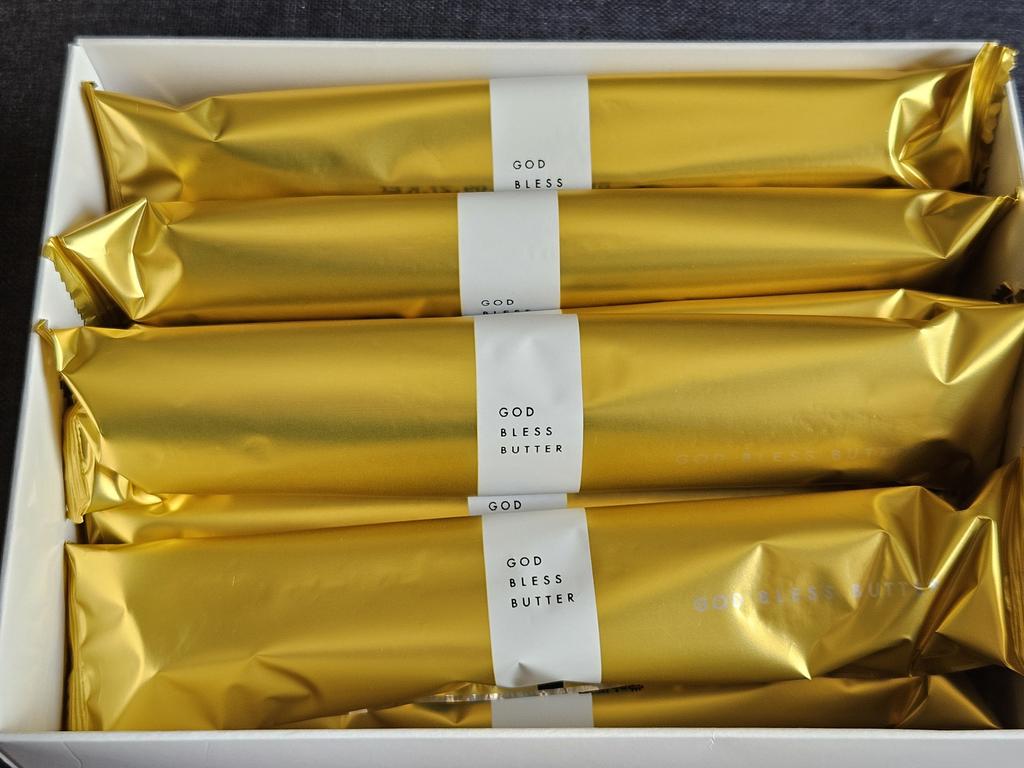 YX6YvpSLNIs3d5Q's tweet photo. #GODBLESSBUTTER
GOD BLESS BUTTER
#東京駅
#東京グランスタ
東京都千代田区丸の内1-9-1 東京駅 グランスタ 銀の鈴エリア
https://t.co/cQgIEH59rK https://t.co/4N8exWWxdC