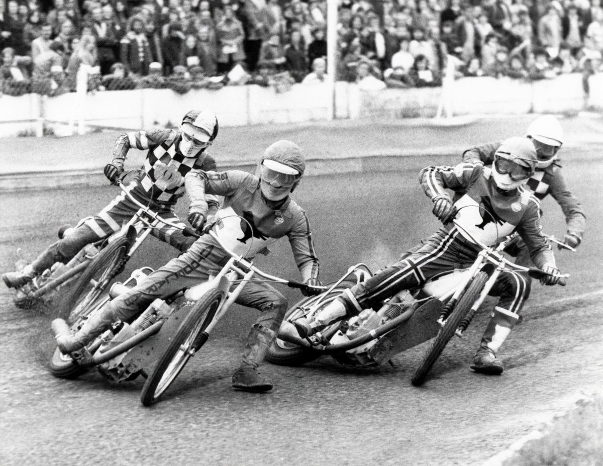 Robert Bowman (@bobxski) on Twitter photo Flashback to 1977 & another one of my favourite photos purchased from ‘Pop’ Kilby at the Abbey! Sören Karlsson & Martin Ashby team ride to shut out Barry Thomas & Keith 'Chalky' White Swindon V Hackney 18-06-1977
📸 The Late Mike Kilby
#SwindonNeedsSpeedway
<a href="/SNSactiongroup/">Swindon Needs Speedway</a> Flashback to 1977 & another one of my favourite photos purchased from ‘Pop’ Kilby at the Abbey! Sören Karlsson & Martin Ashby team ride to shut out Barry Thomas & Keith 'Chalky' White Swindon V Hackney 18-06-1977
📸 The Late Mike Kilby
#SwindonNeedsSpeedway
<a href="/SNSactiongroup/">Swindon Needs Speedway</a>