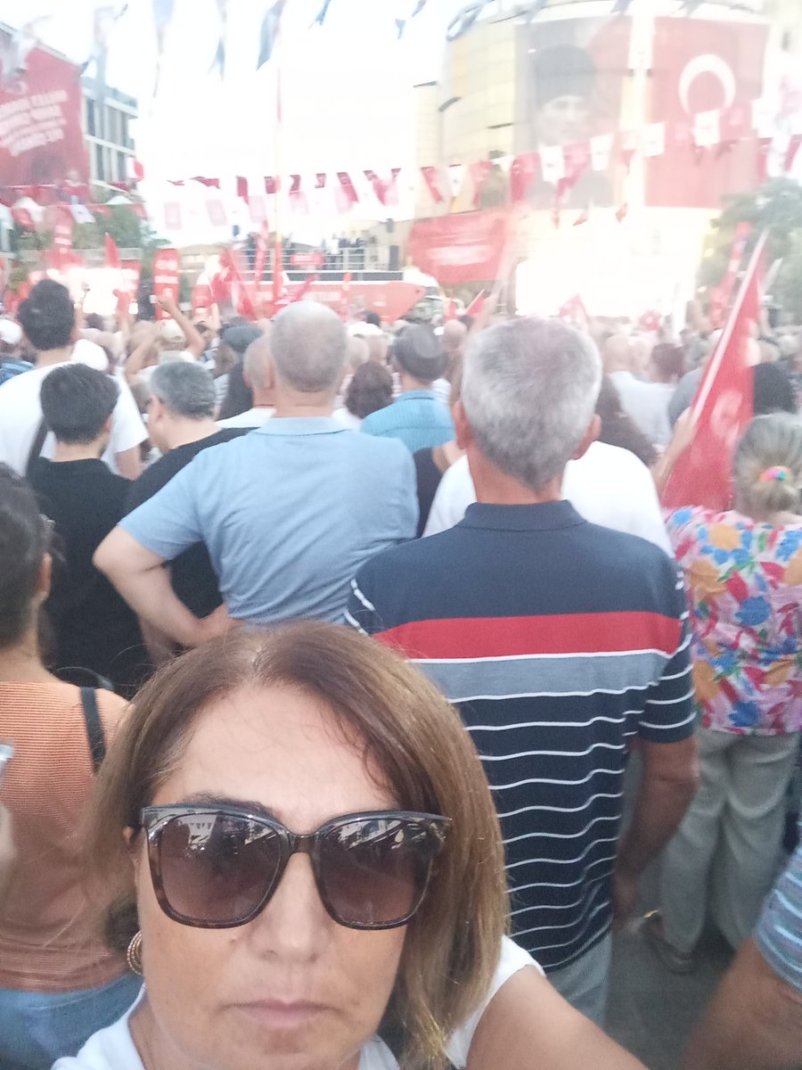 Millet iradesine sahip çıkıyor.
Harikaydın Aydın!