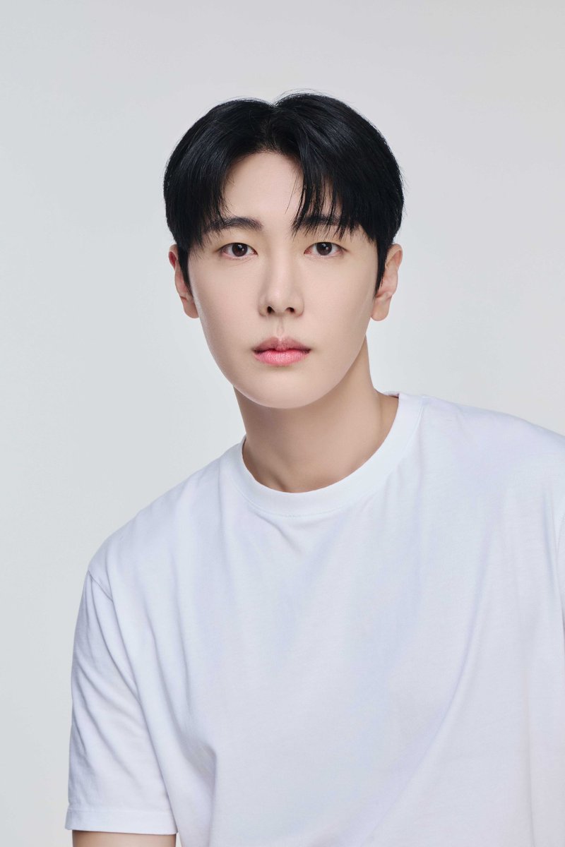 InSeong_Terryy's tweet photo. รูปโปรไฟล์งานแต่งงานก็บอกมาเถอะ 🤭
#อินแจ #InJae https://t.co/VNkgou5nFj