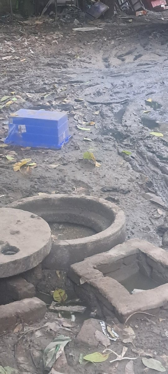 sumitsumiti's tweet photo. @SMARTBazaarIn @SMARTBazaarIn @reliancejio condition as of 19th August #swachhbharat @dm_ghaziabad @HTNoidaGzb @AmarUjalaNews @TOIIndiaNews @htTweets @PTI_News https://t.co/XrbCm0d5zJ