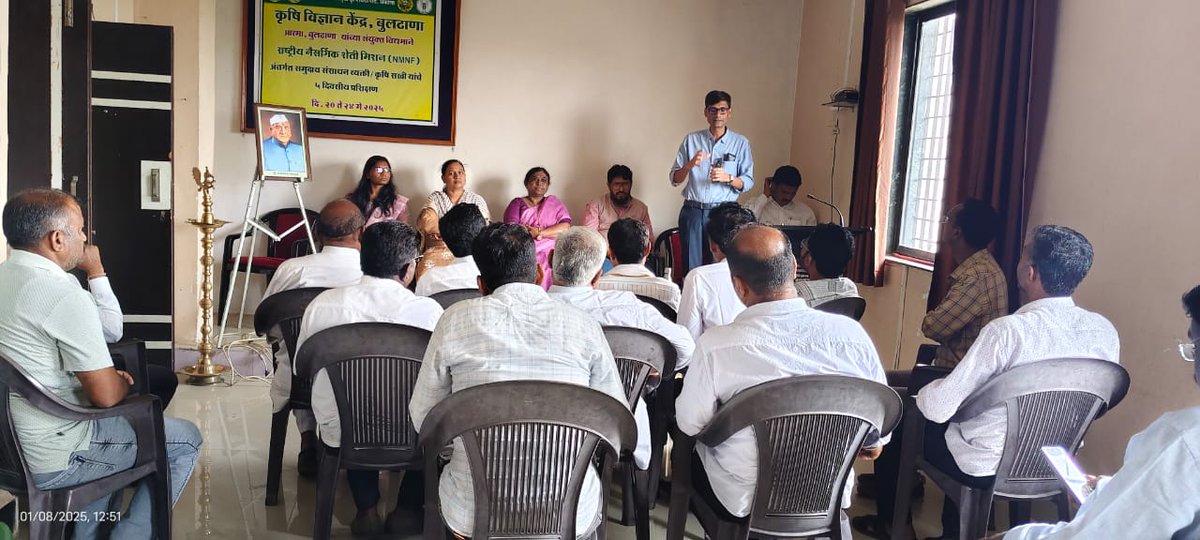 STPI_FASAL's tweet photo. The team of @pdkv_akola scientists, and @STPI_FASAL , visited @vigyan_ii KVK Buldhana and interacted with farmers on the Cotton Pilot Project as part of the FASAL CoE outreach program. https://t.co/uU2GYBVAeu