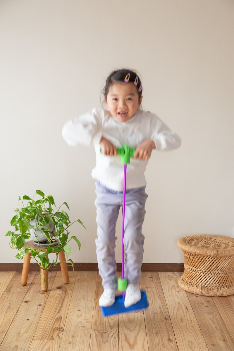 【発達支援】トビラコ　3キロの安心ひざかけ 座ると、むずむず、そわそわする子に、重さで安心を