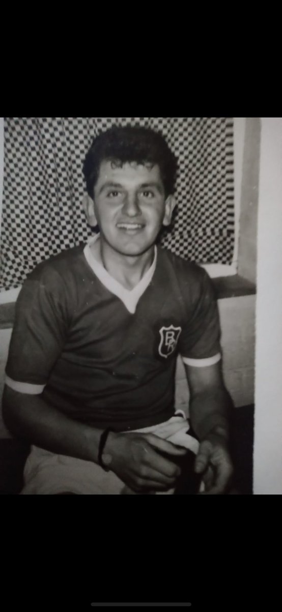 XJRT1964's tweet photo. My Dad, My Hero 🥰 circa “57 #stillgoin https://t.co/cvTUAUvTnO