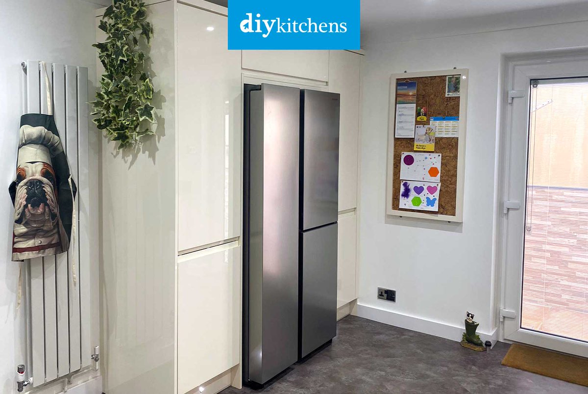 DIY_Kitchens's tweet image. 🌟 Steve from Kent shows us his completed Innova Luca Gloss Alabaster Handleless #kitchen, supplied by DIY Kitchens (Ref:4117) - bit.ly/CustomerKitche…

Visit diy-kitchens.com to see how much you could save on your dream kitchen! 

#luca #handlelesskitchens