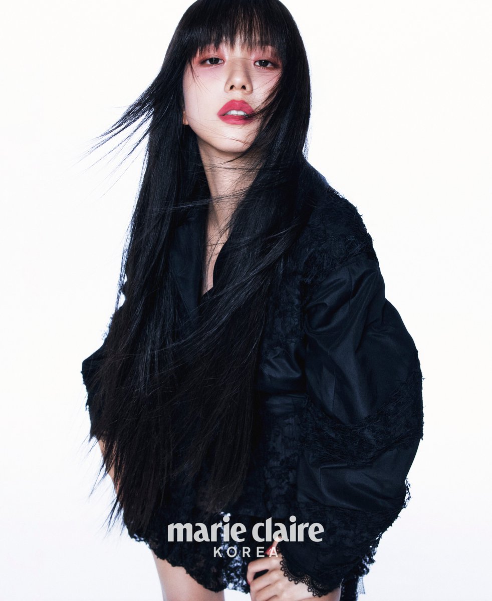 Marie Claire Korea ๋ง๋ฆฌ๋๋ ๋ฅด (@marieclairekr) on Twitter photo #์ ์ํ์ฐฌ
๊ณผ๊ฐํ ์ปฌ๋ฌ ํ๋ ์ด์ ์ํฐํ๋๋ก ์์ฑํ #์ง์ ์ #๋์ฌ ๋ฉ์ดํฌ์
๋ฃฉ! NEW ๋ฃจ์ฆ ๋์ฌ ์จ ์คํ
์ด์ง #226 ๋ฐ์ด๋ง ๋ธ๋ฌ์ฌ๋ก ๋ํ์ ์ธ ๋ฌด๋๋ฅผ ์ฐ์ถํ๊ณ , ๋ ๋ค๋ฅธ ๋ฃฉ์์๋ ๋ฏธ์ค ๋์ฌ 2025 ๋ฆฌ๋ฏธํฐ๋ ์๋์
์ #781 ์ผํน ํํฌ๋ก ๊ฐ๋ ฌํ ๊ฐ๊ฐ์ ๋ํ์ต๋๋ค.
<a href="/officialBLISSOO/">BLISSOO</a> #JISOO #diorbeauty #์ ์ํ์ฐฌ
๊ณผ๊ฐํ ์ปฌ๋ฌ ํ๋ ์ด์ ์ํฐํ๋๋ก ์์ฑํ #์ง์ ์ #๋์ฌ ๋ฉ์ดํฌ์
๋ฃฉ! NEW ๋ฃจ์ฆ ๋์ฌ ์จ ์คํ
์ด์ง #226 ๋ฐ์ด๋ง ๋ธ๋ฌ์ฌ๋ก ๋ํ์ ์ธ ๋ฌด๋๋ฅผ ์ฐ์ถํ๊ณ , ๋ ๋ค๋ฅธ ๋ฃฉ์์๋ ๋ฏธ์ค ๋์ฌ 2025 ๋ฆฌ๋ฏธํฐ๋ ์๋์
์ #781 ์ผํน ํํฌ๋ก ๊ฐ๋ ฌํ ๊ฐ๊ฐ์ ๋ํ์ต๋๋ค.
<a href="/officialBLISSOO/">BLISSOO</a> #JISOO #diorbeauty