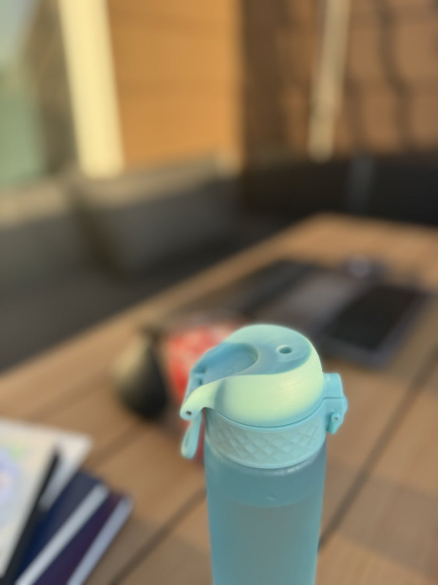 charity_darko_'s tweet image. Out of the ordinary workspace #fullstackdeveloper #workspace #HealthyHabits #lifestyle
