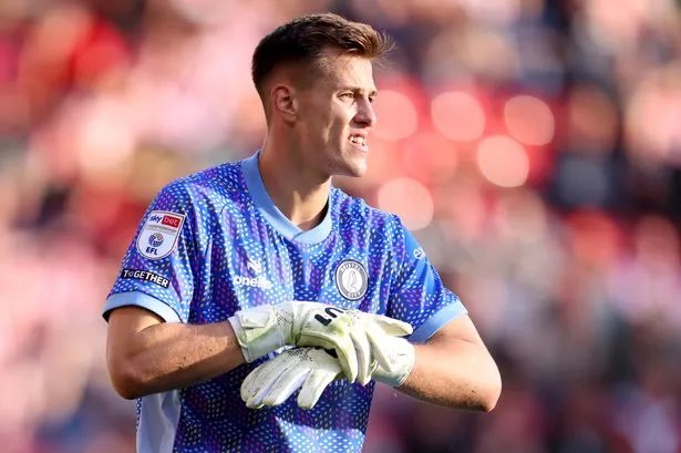 🚨 With Heaton in his 40th year and Bayindir and Onana unlikely to start a fourth consecutive season as No. 1 and No. 2, Vitek is well positioned for promotion if he continues his solid start. #MUFC [<a href="/samuelluckhurst/">Samuel Luckhurst</a>]