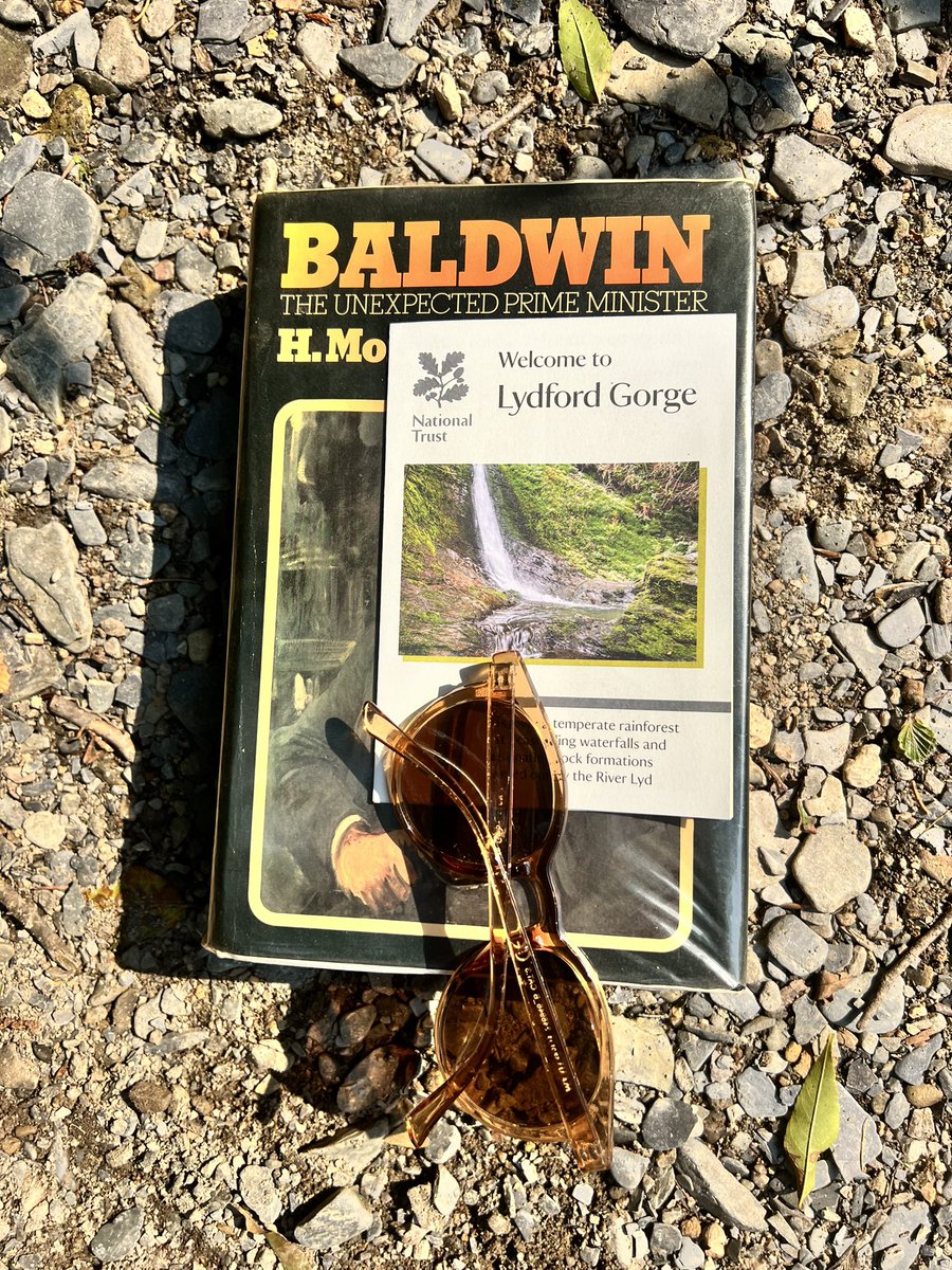 Found this book on Baldwin for 50p in the gift shop! Luckily Baldwin didn’t do too much so wasn’t too heavy to carry around ☀️📚
